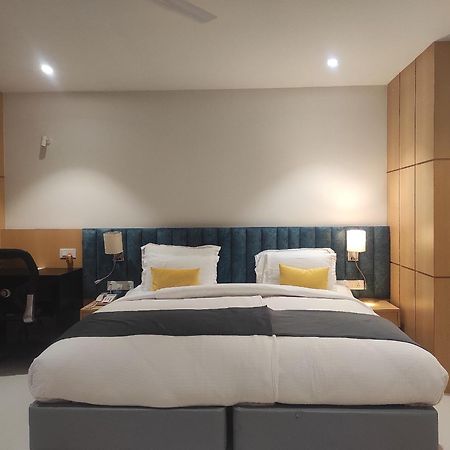 Clubway Grand A Boutique Hotel Jorhat Luaran gambar