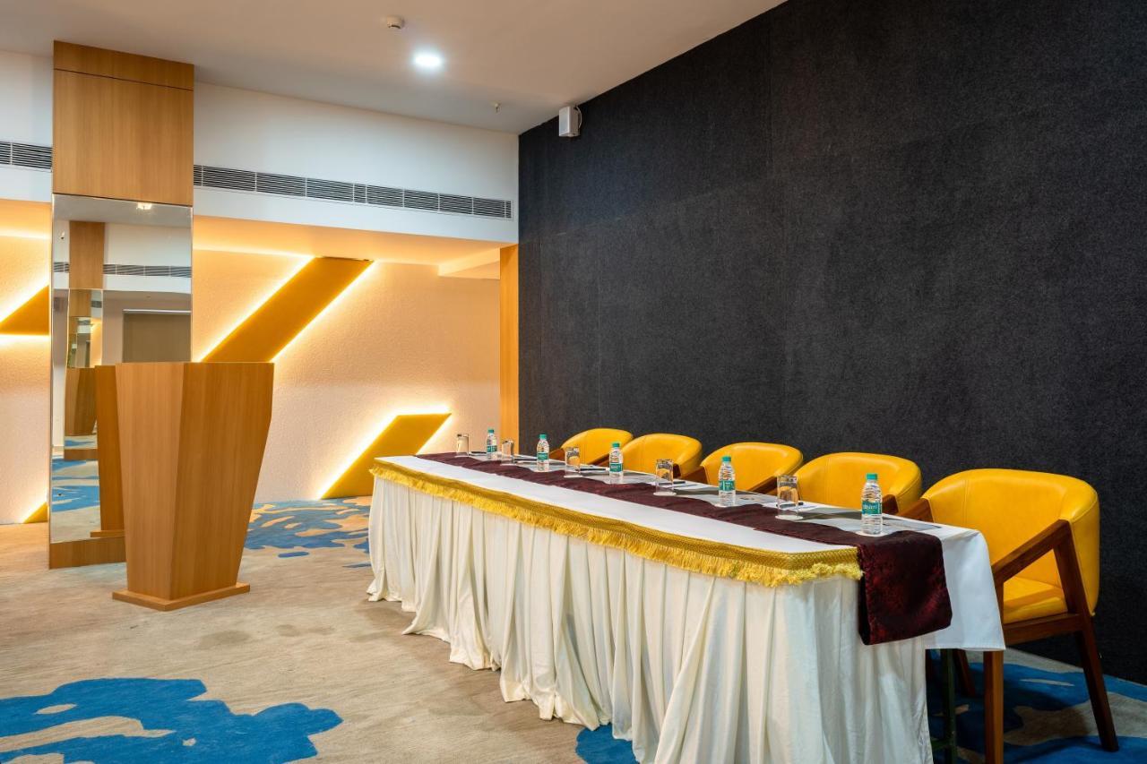 Clubway Grand A Boutique Hotel Jorhat Luaran gambar