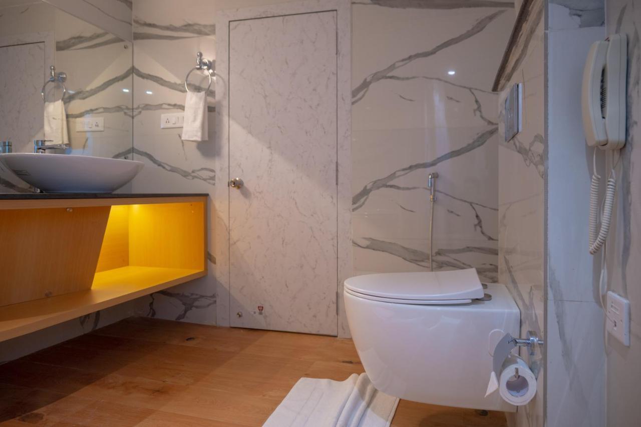 Clubway Grand A Boutique Hotel Jorhat Luaran gambar