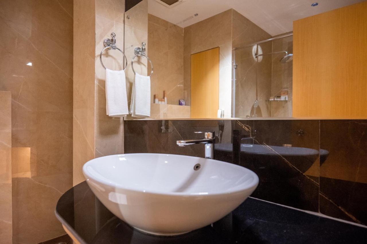 Clubway Grand A Boutique Hotel Jorhat Luaran gambar