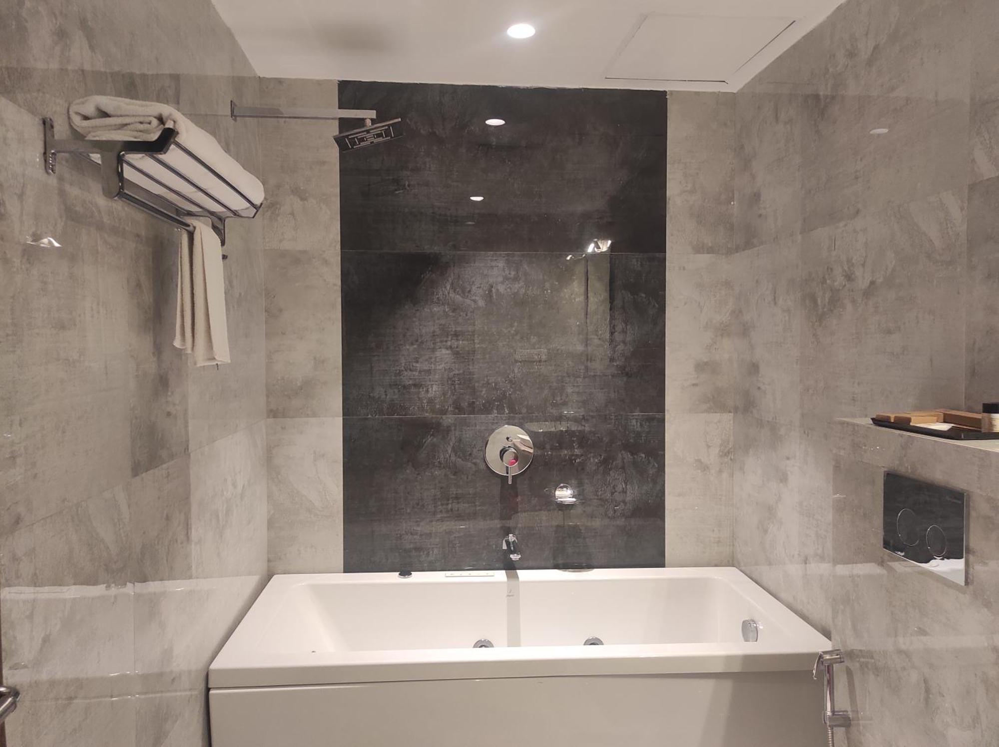 Clubway Grand A Boutique Hotel Jorhat Luaran gambar