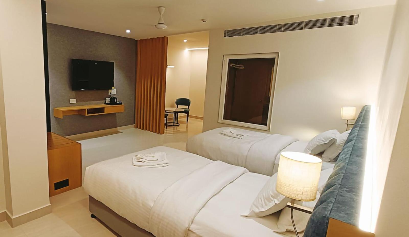 Clubway Grand A Boutique Hotel Jorhat Luaran gambar